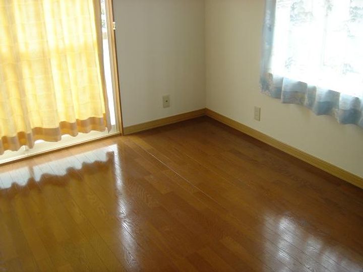 グレーセルハイツ壱番館の居間