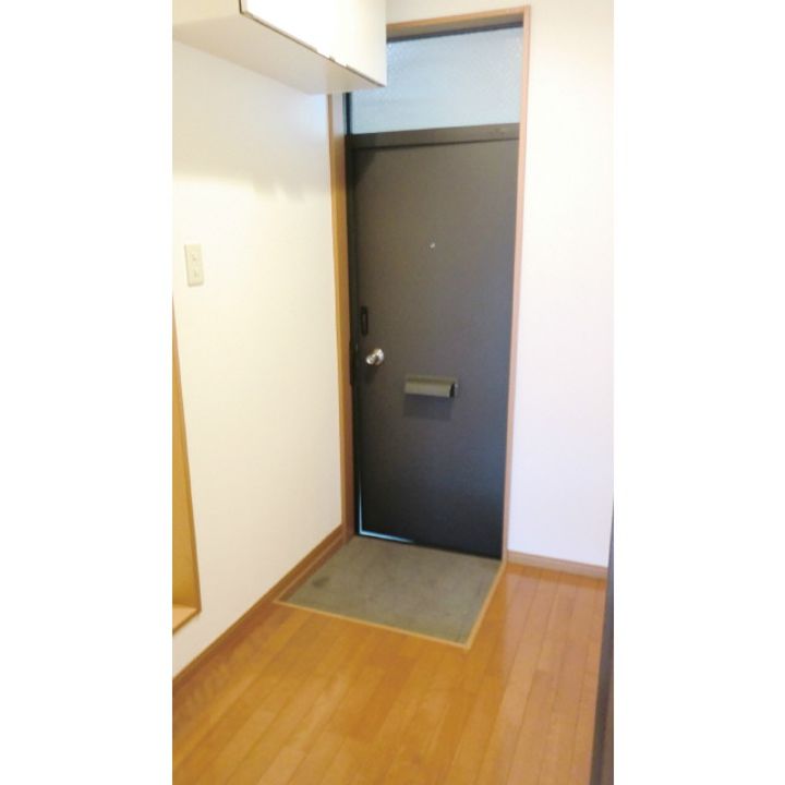 グローリーハイムの玄関