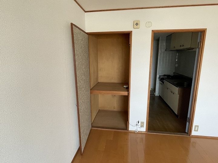 Bハウジングの内装