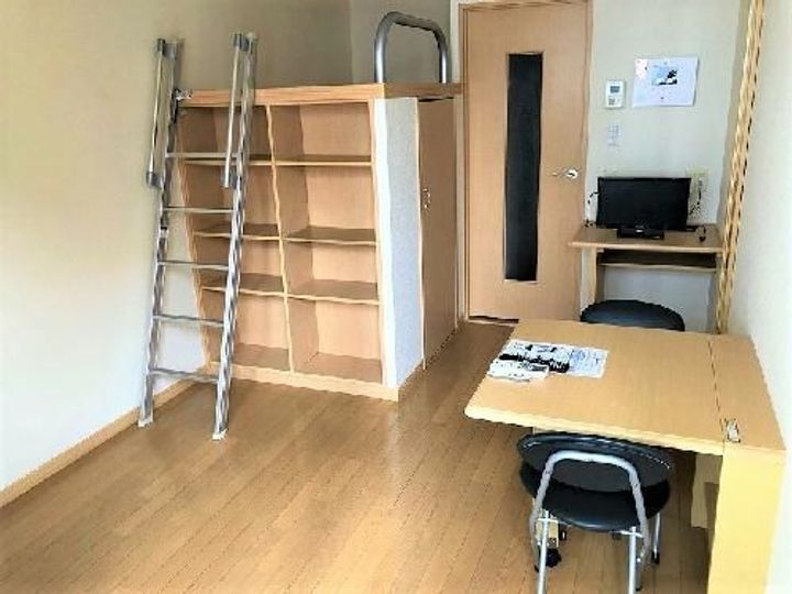 レオパレス三島広小路の居間