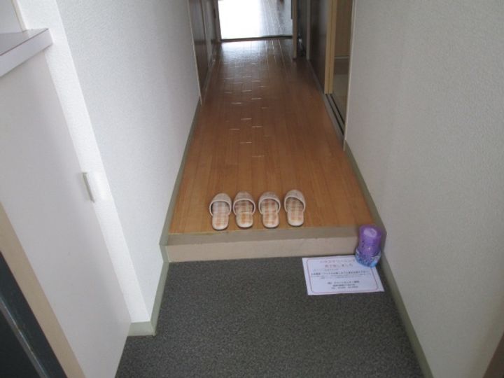 コーポ アダチの玄関