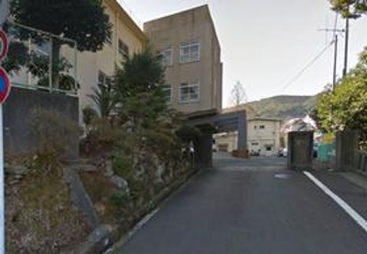 アイ立岩の周辺