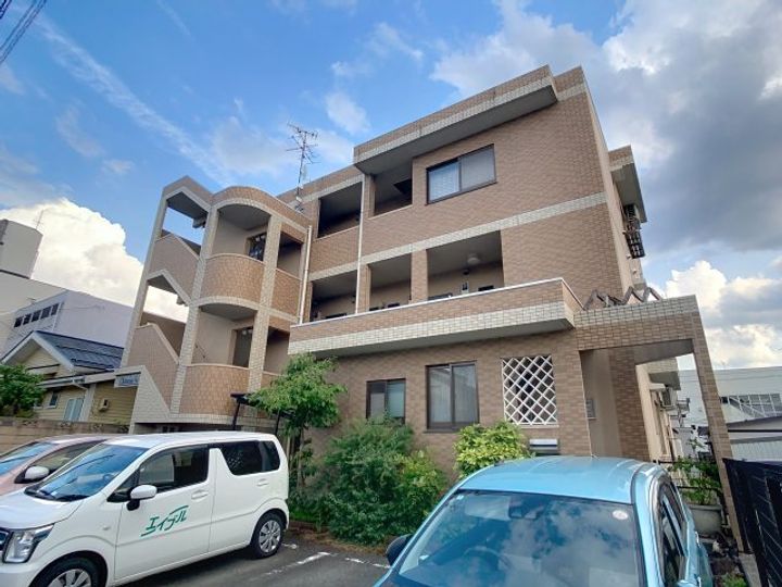 シャトーレIIの外観