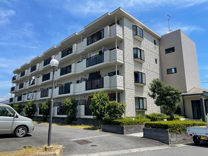 エストマノワール土田の外観