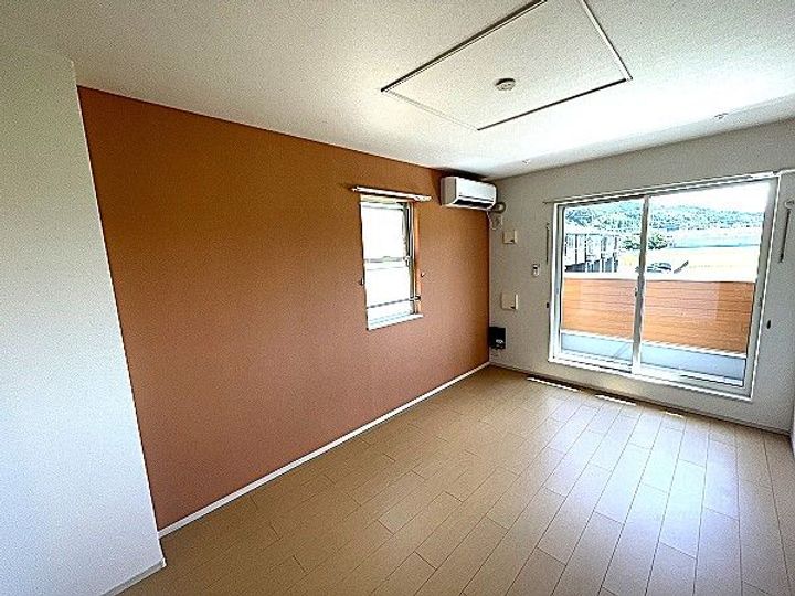 ウィンクルム七田 壱番館の居間
