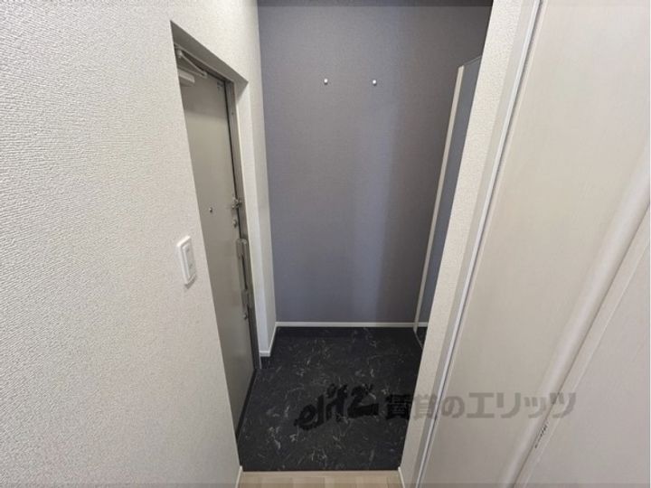 ガルデニア1の玄関