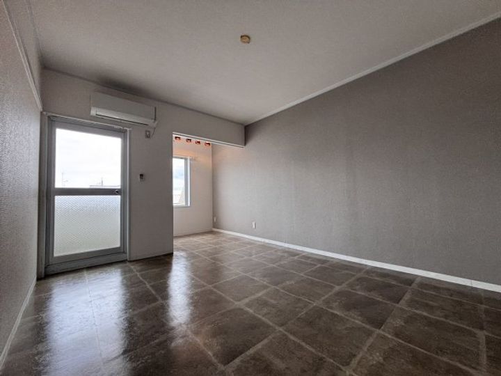 シャトレ富塚の居間