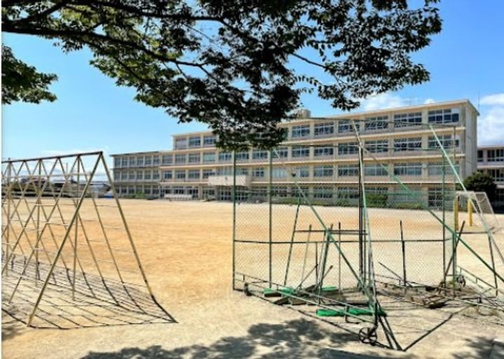 シャトレ富塚の周辺