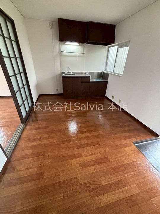 パークサイド津久野の居間