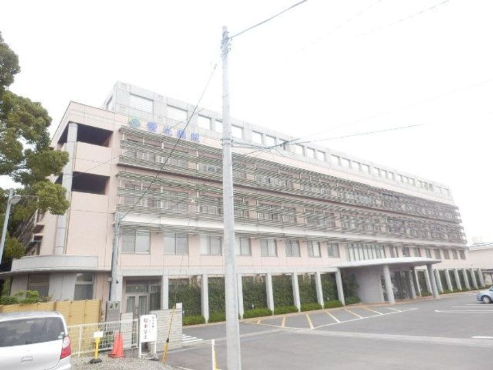 グラヴィタスの周辺