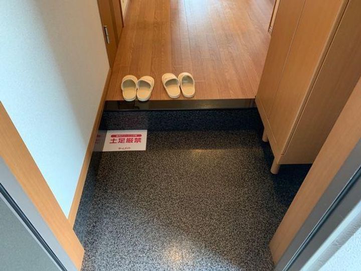 愛知県日進市米野木町油田(アパート)の賃貸物件の玄関