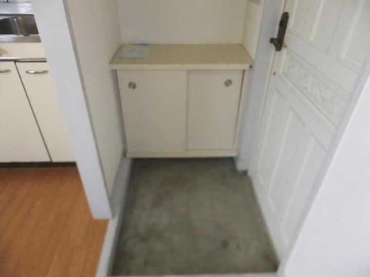 桔梗野ハイツの玄関