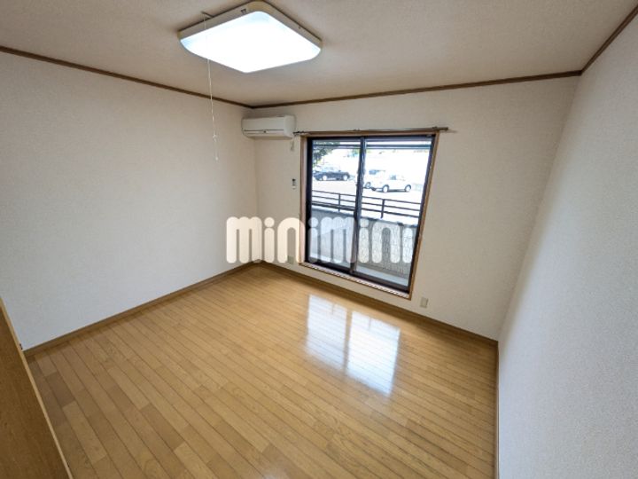 おおみなみアパートの居間