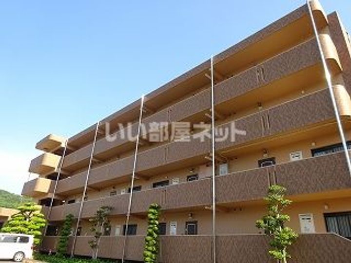 兵庫県豊岡市戸牧(マンション)の賃貸物件の外観