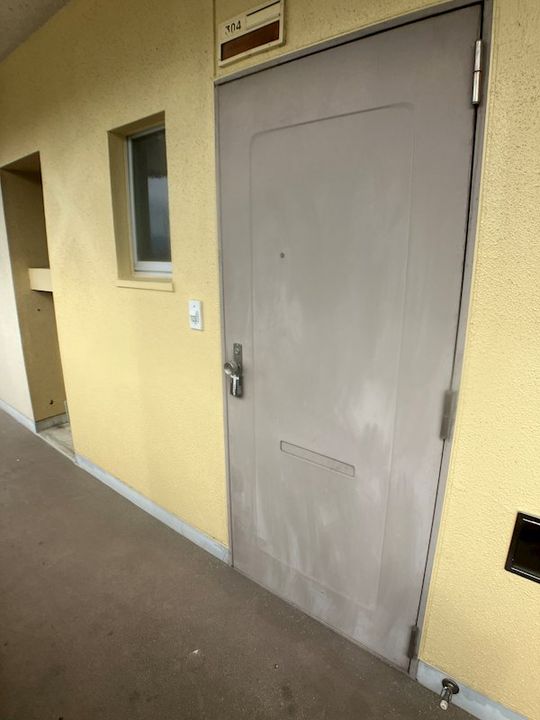 ハイジ―松山の玄関