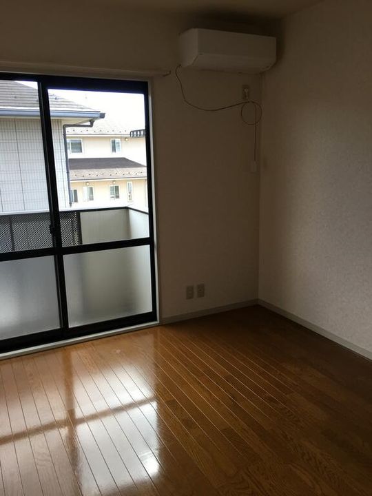 西中央ハイツII Dの居間