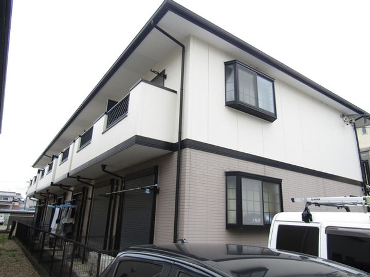 シャン・ド・フルール壱番館の外観