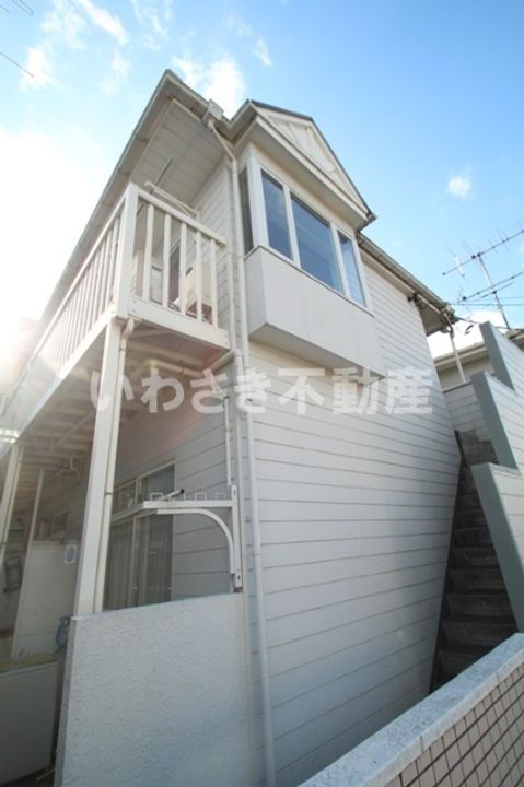 レオパレス山手PRIMAIRの外観