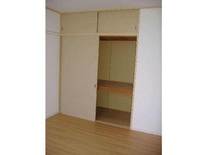 サンシティ牧田の居間