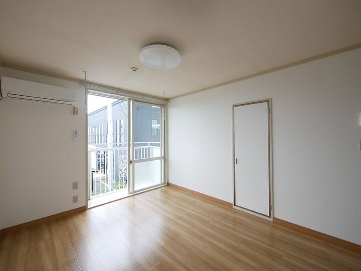 コーポすぎやまの居間