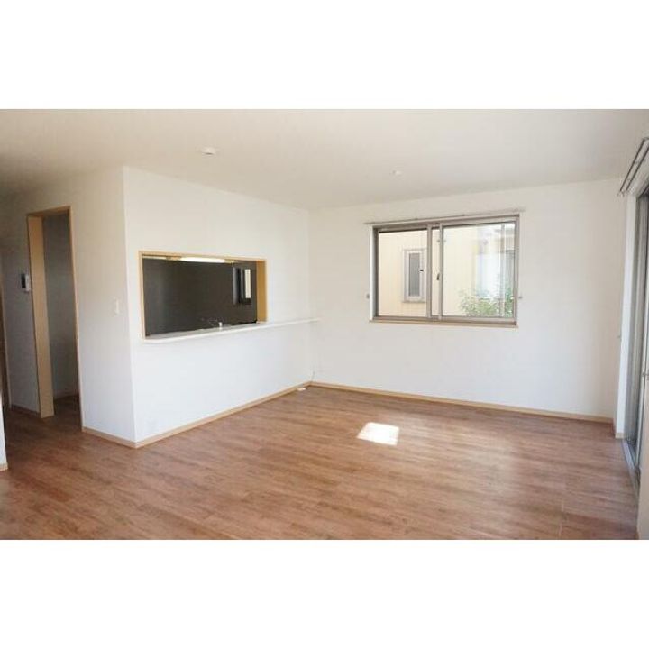 神奈川県藤沢市弥勒寺4(一戸建)の賃貸物件の居間