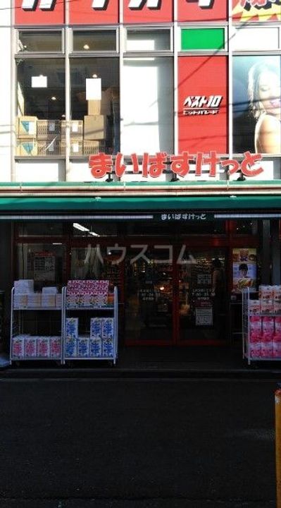 ル・コリエの周辺