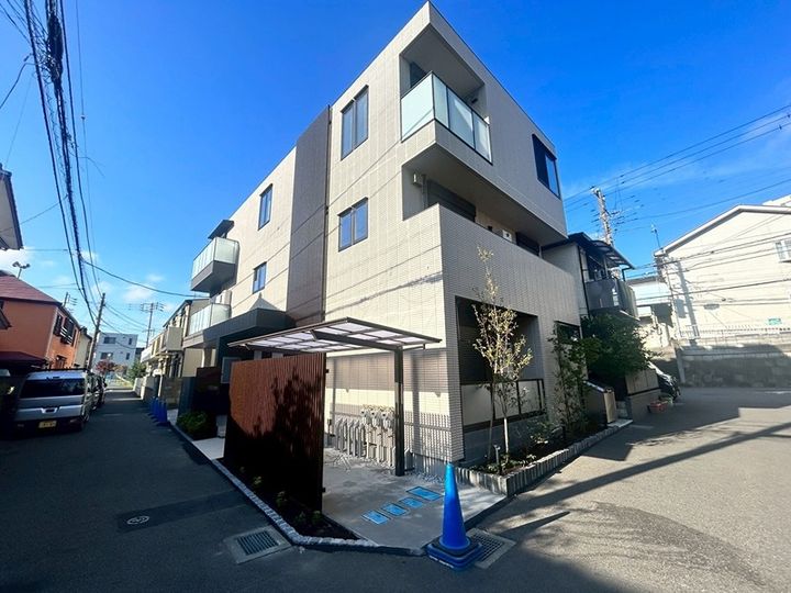 神奈川県茅ヶ崎市赤松町(マンション)の賃貸物件の外観