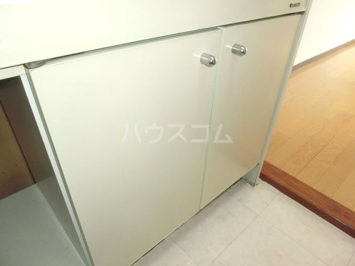 メゾン藤波の玄関