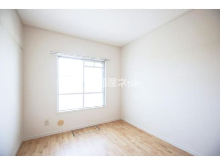 大阪府泉南市信達大苗代(マンション)の賃貸物件の居間