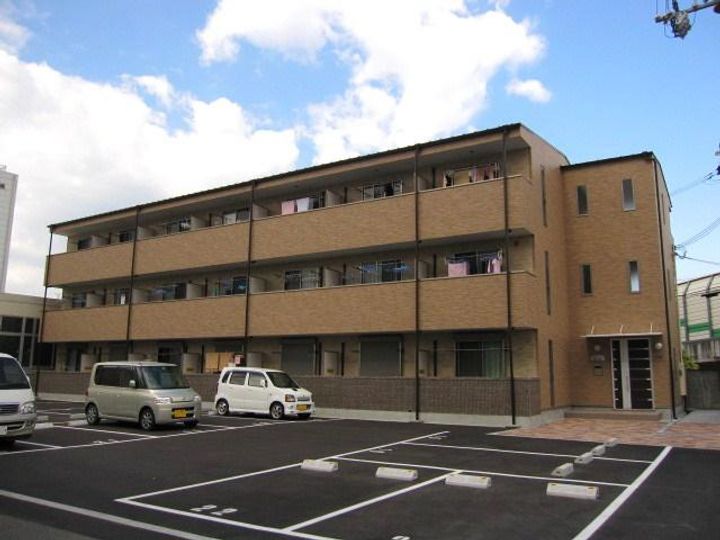 大阪府高槻市西冠3(マンション)の賃貸物件の外観