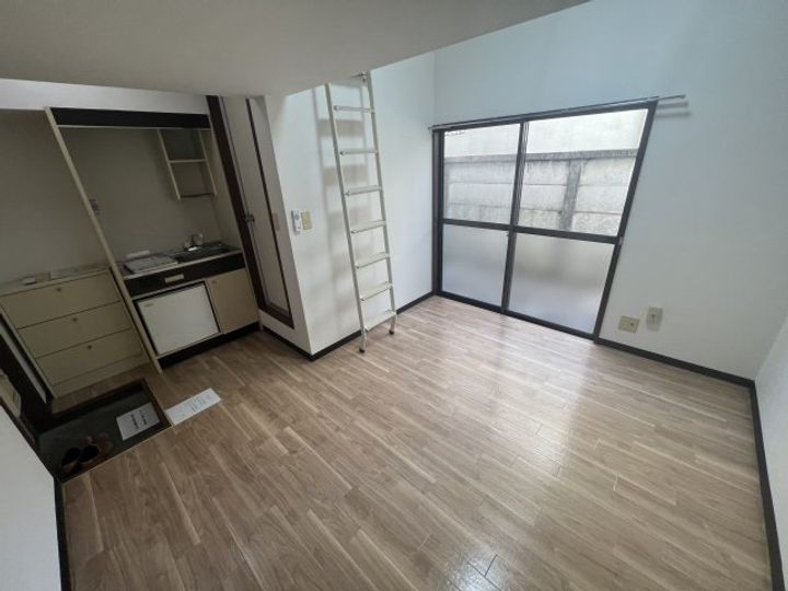 ペアパレス経堂の居間