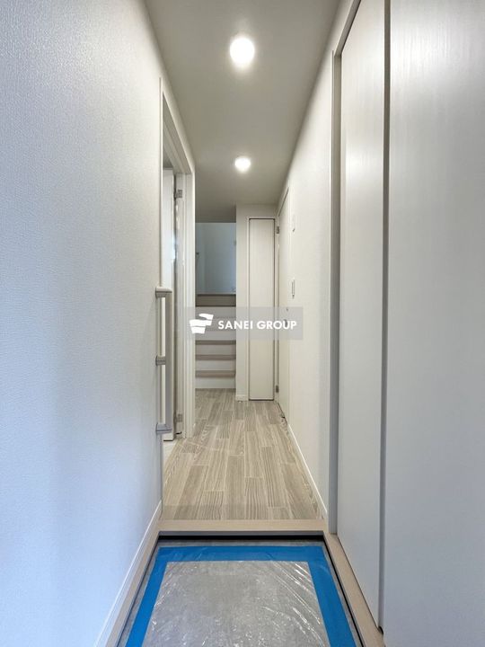 roUte residenceの玄関