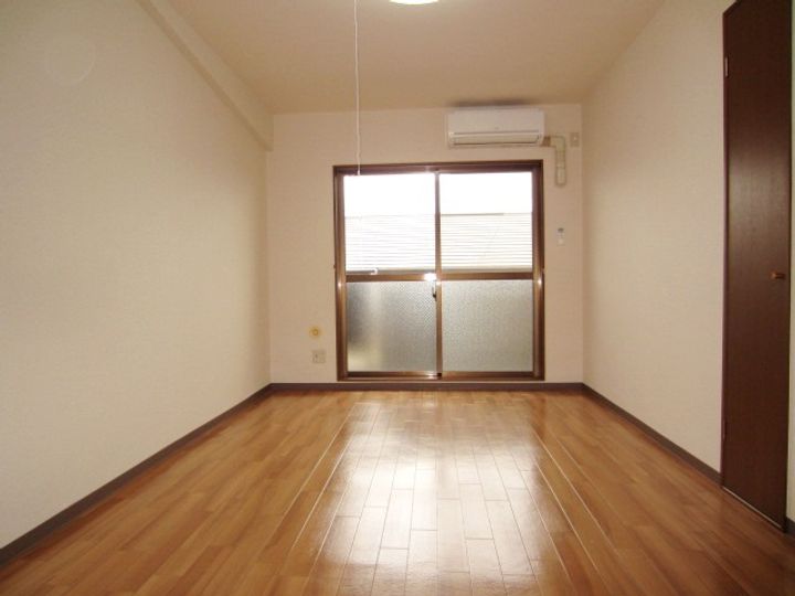 グランシャンブルの居間