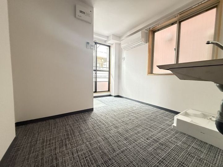 TAWAMAN麻布の居間