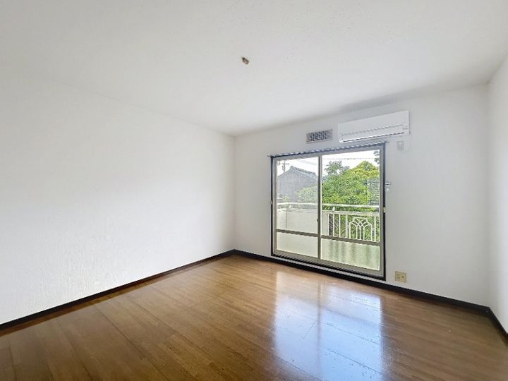 ルミネハイツAの居間