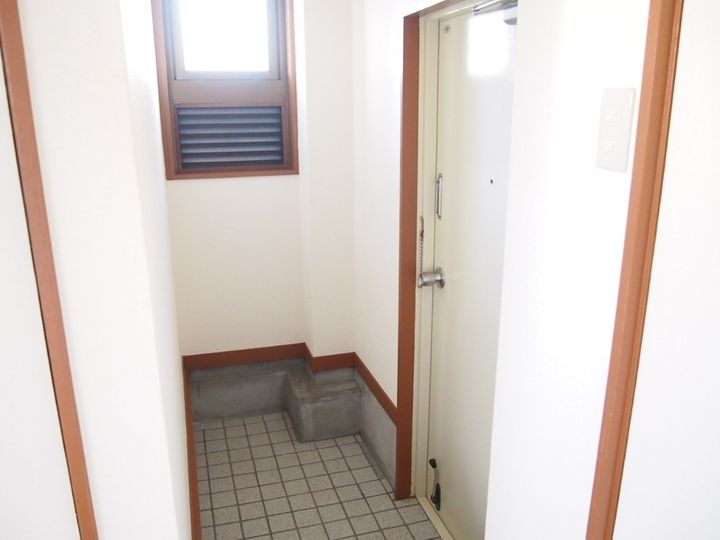 栃木県宇都宮市東宿郷3(マンション)の賃貸物件の玄関