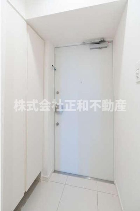東京都中野区本町6(マンション)の賃貸物件の玄関