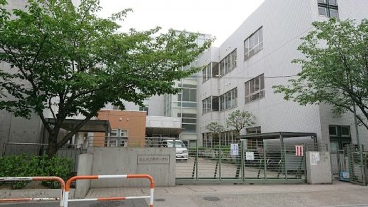 EMIXIAの周辺