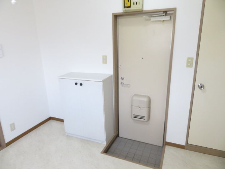 スターコーポBの玄関