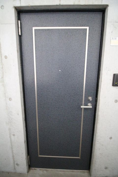 クレインコート東園の玄関