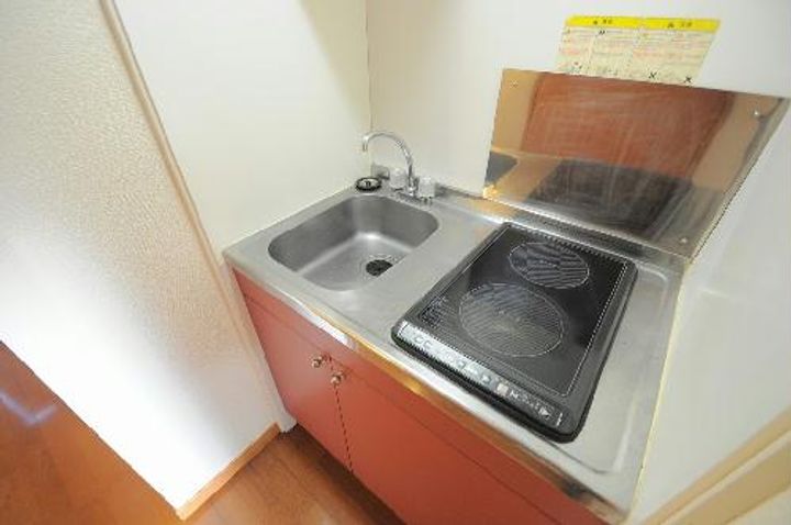 レオパレスホームタウンのキッチン