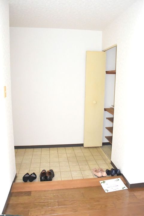 シーアイハイツ町田C棟の玄関
