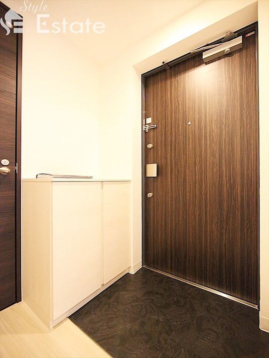 愛知県名古屋市中区上前津2(マンション)の賃貸物件の玄関