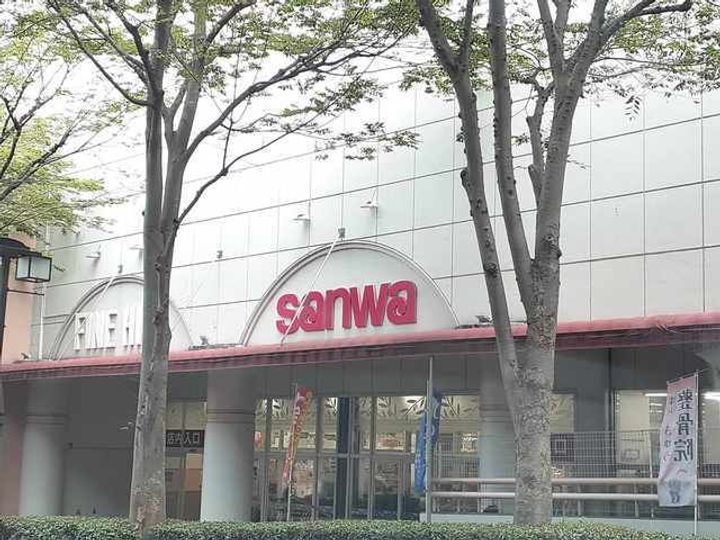 アンソレイユの周辺