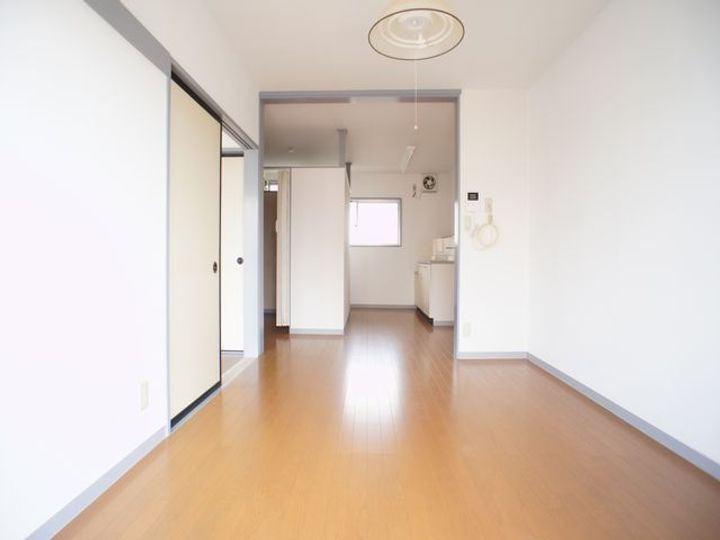 INAコーポの居間