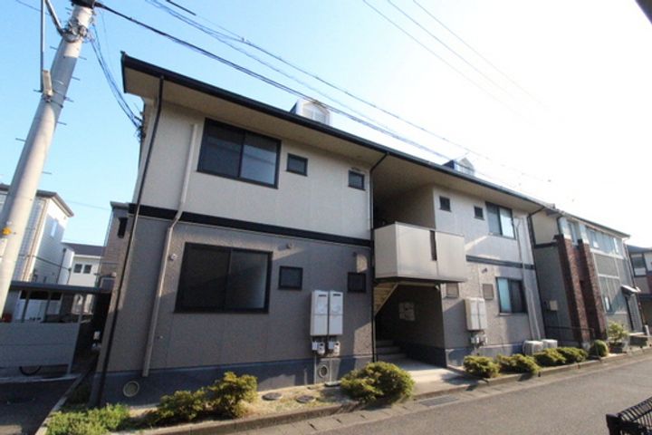 ビューラー福泊 B棟の外観