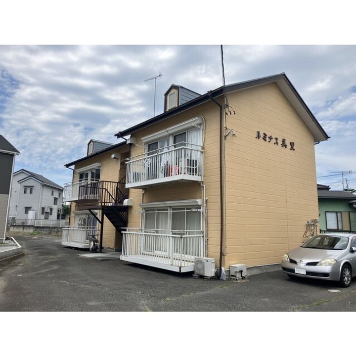 ルミナス美里の外観