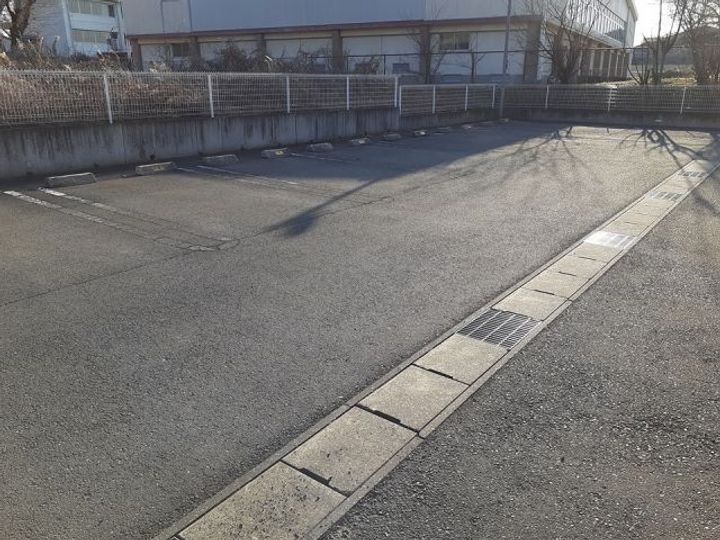 ブリーズ Bの地図