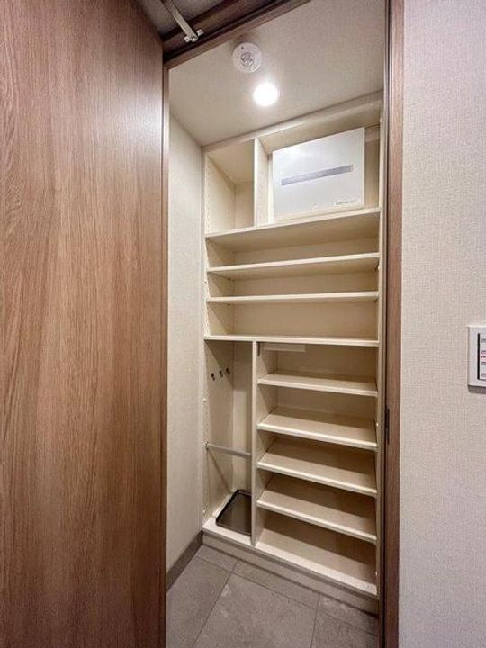 東京都新宿区市谷仲之町(マンション)の賃貸物件の内装