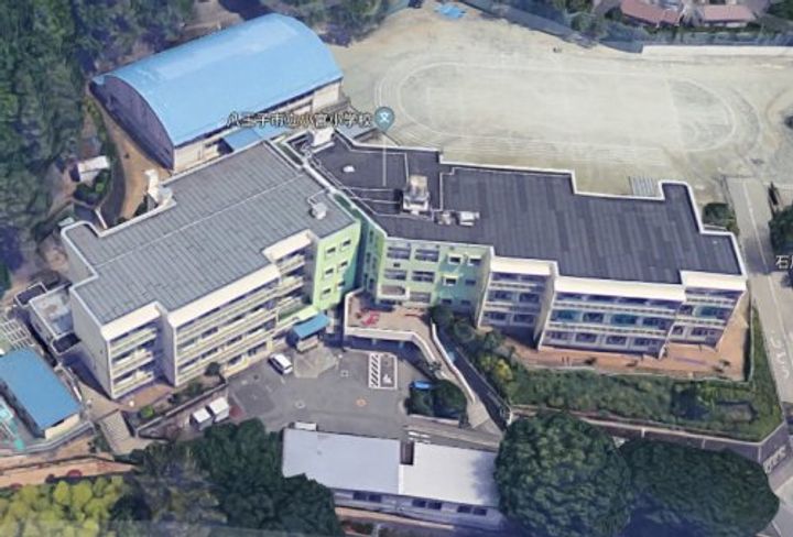 東京都昭島市玉川町2の賃貸マンションの周辺